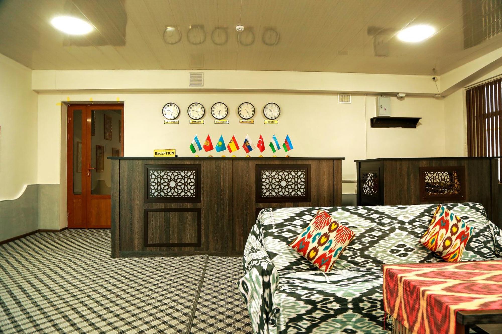 Hotel Mir Адрес Abu Ali Ibn Sino 4A ブハラ エクステリア 写真